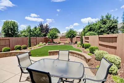 7425 Foxburgh Ct, Elk Grove, CA 95757 - Photo 33