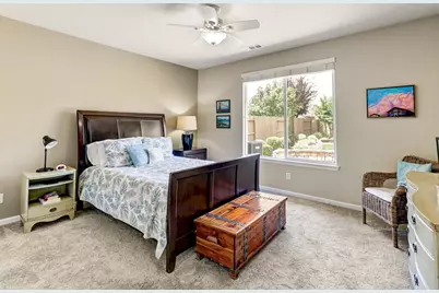 7425 Foxburgh Ct, Elk Grove, CA 95757 - Photo 17
