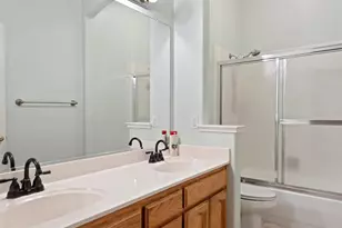 8383 Oakwood Hills Cir, Citrus Heights, CA 95610 - Photo 33