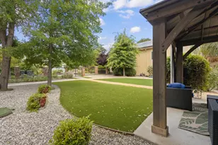 8383 Oakwood Hills Cir, Citrus Heights, CA 95610 - Photo 35