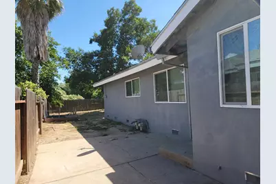 8008 Loucreta Drive, Sacramento, CA 95828 - Photo 11