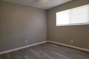 8008 Loucreta Dr, Sacramento, CA 95828 - Photo 9