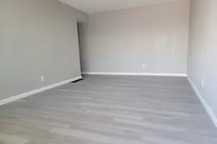 8008 Loucreta Dr, Sacramento, CA 95828 - Photo 3