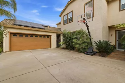 10413 Danichris Way, Elk Grove, CA 95757 - Photo 11