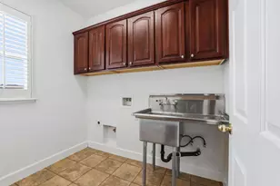 10413 Danichris Way, Elk Grove, CA 95757 - Photo 59