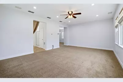 10413 Danichris Way, Elk Grove, CA 95757 - Photo 39