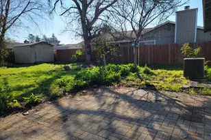 7839 Edenwood Ct, Sacramento, CA 95828 - Photo 15