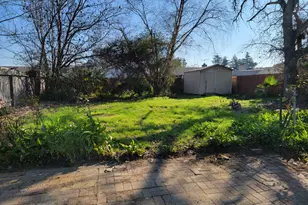 7839 Edenwood Ct, Sacramento, CA 95828 - Photo 17