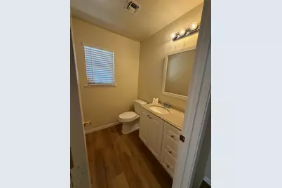 8799 Mohamed Circle, Elk Grove, CA 95624 - Photo 15
