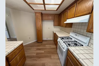 8799 Mohamed Circle, Elk Grove, CA 95624 - Photo 11