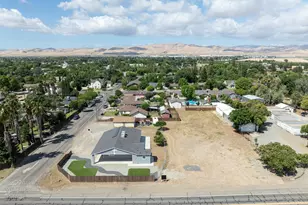 720 N 2nd St, Patterson, CA 95363 - Photo 7