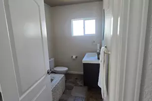 5328 22nd Ave, Sacramento, CA 95820 - Photo 9