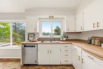 13748 Marin Place, Grass Valley, CA 95949 - Photo 9
