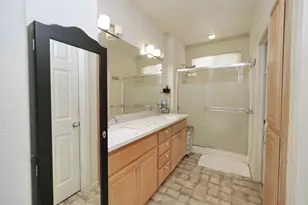 200 Dragonfly Cir, Sacramento, CA 95834 - Photo 27