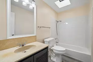 2219 S Pilgrim St, Stockton, CA 95206 - Photo 21