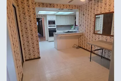 604 W Union Avenue, Modesto, CA 95356 - Photo 13