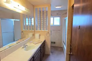 604 W Union Ave, Modesto, CA 95356 - Photo 21