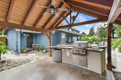 9411 Leal Court, Elk Grove, CA 95758 - Photo 65