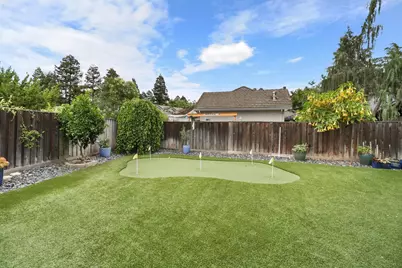 9411 Leal Court, Elk Grove, CA 95758 - Photo 77