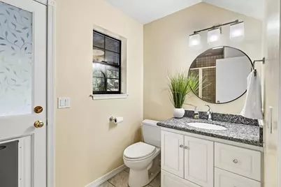 9411 Leal Court, Elk Grove, CA 95758 - Photo 45