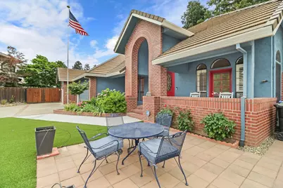 9411 Leal Court, Elk Grove, CA 95758 - Photo 9