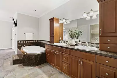9411 Leal Court, Elk Grove, CA 95758 - Photo 33
