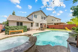 4716 Brabant Way, Elk Grove, CA 95757 - Photo 9