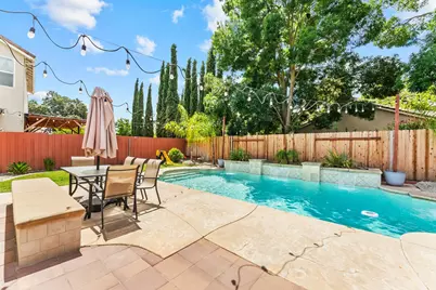 4716 Brabant Way, Elk Grove, CA 95757 - Photo 15