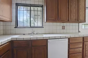 4981 71st St, Sacramento, CA 95820 - Photo 17