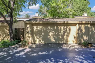 8 Adelphi Ct, Sacramento, CA 95825 - Photo 31