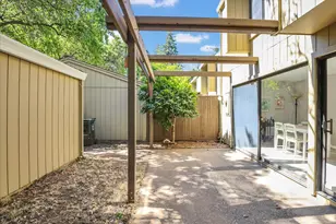 8 Adelphi Ct, Sacramento, CA 95825 - Photo 27