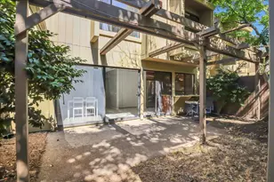8 Adelphi Ct, Sacramento, CA 95825 - Photo 29