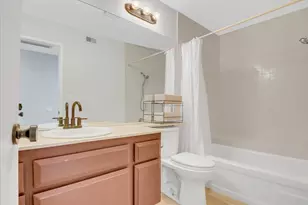 8 Adelphi Ct, Sacramento, CA 95825 - Photo 23