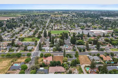 2340 E Hawkeye Avenue, Turlock, CA 95380 - Photo 45