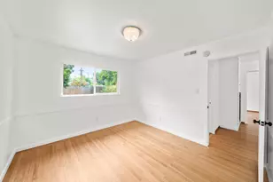 7406 Alix Pkwy, Sacramento, CA 95823 - Photo 21