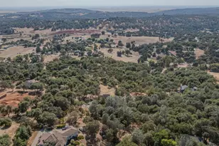 5681 Honeycomb Ln, Shingle Springs, CA 95682 - Photo 5