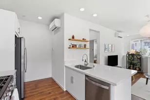 200 Box Ln, Sacramento, CA 95818 - Photo 9