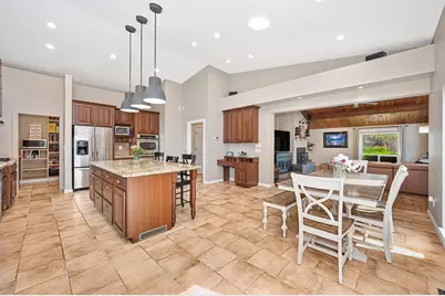 325 Diamond Oaks Road, Roseville, CA 95678 - Photo 11