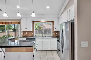 10087 River Falls Cir, Stockton, CA 95209 - Photo 11