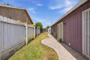 2180 Del Playa Ct, Stockton, CA 95206 - Photo 7