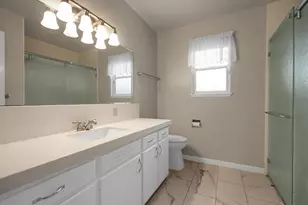301 Robin Hood Dr, Modesto, CA 95350 - Photo 15