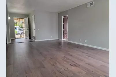 7548 Lindale Drive, Sacramento, CA 95828 - Photo 3