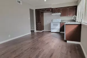 7548 Lindale Dr, Sacramento, CA 95828 - Photo 7