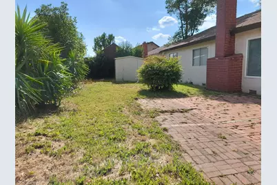 7548 Lindale Drive, Sacramento, CA 95828 - Photo 21