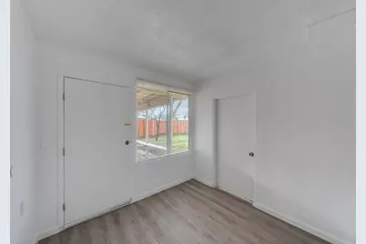 2190 Meadowglen Avenue, Sacramento, CA 95832 - Photo 15