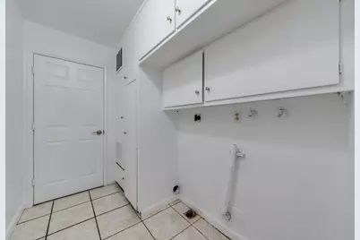 2190 Meadowglen Avenue, Sacramento, CA 95832 - Photo 27