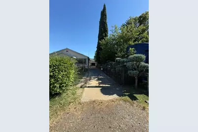 1716 Eldridge Avenue, Sacramento, CA 95815 - Photo 7