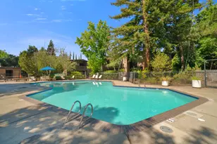 915 Fulton Ave, Sacramento, CA 95825 - Photo 15