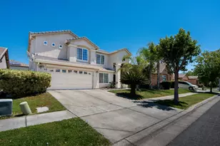 726 Anna Dr, Yuba City, CA 95993 - Photo 3