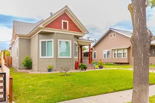 1042 R St, Newman, CA 95360 - Photo 3